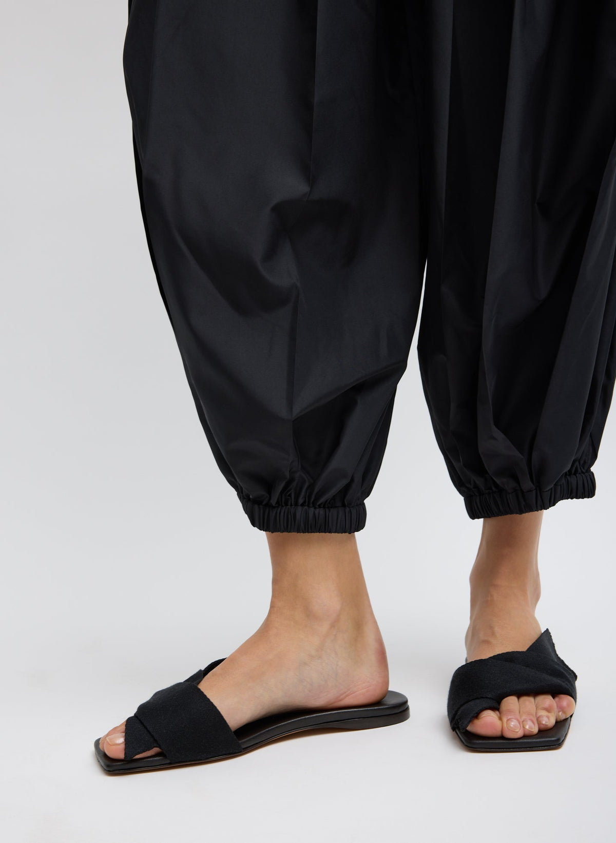 Summer Nylon Zeppelin Pant Black - Tibi