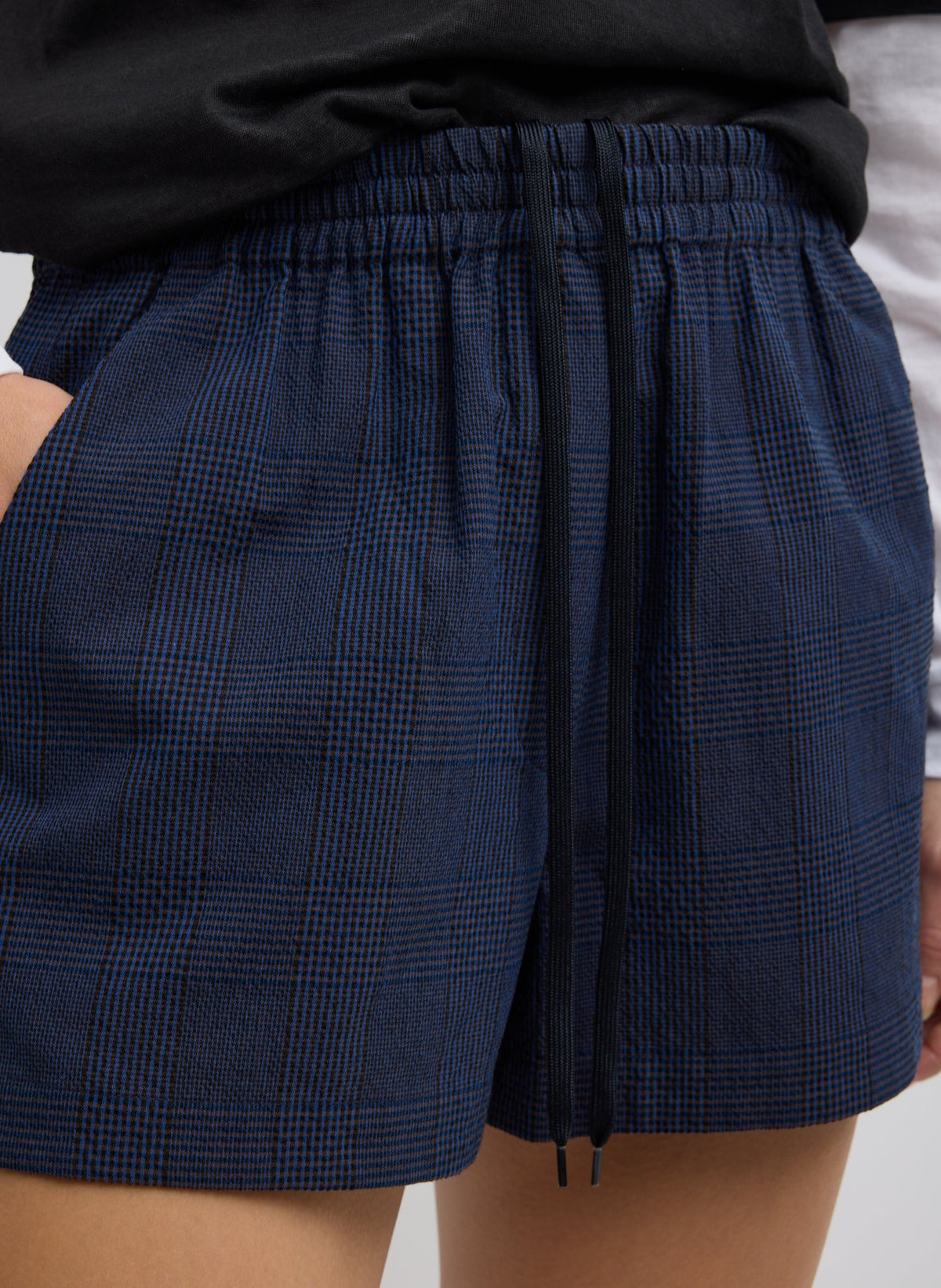 Menswear Crepon Pull On Shorts Navy Multi - Tibi